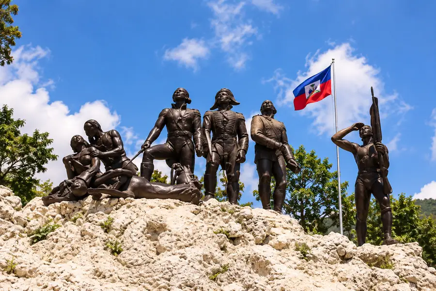 Monument to the Battle of Vertières, statues